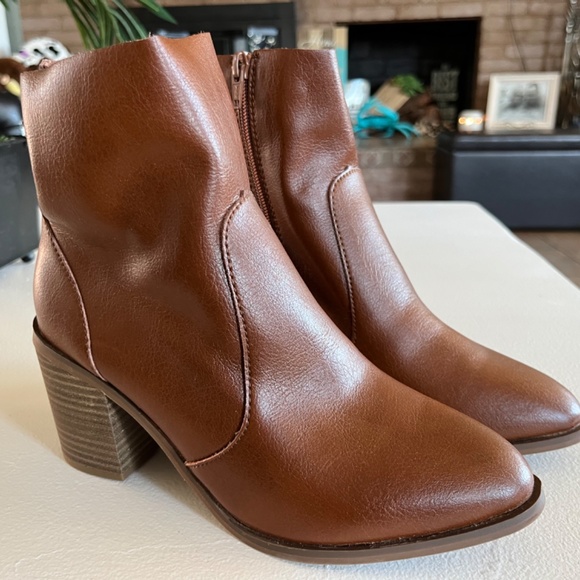 Women’s Brown Booties - Picture 2 of 4